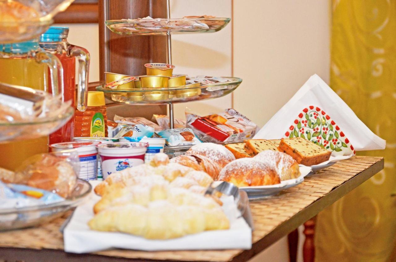 Bed & Breakfast A Castel Capuano Napoli Dış mekan fotoğraf